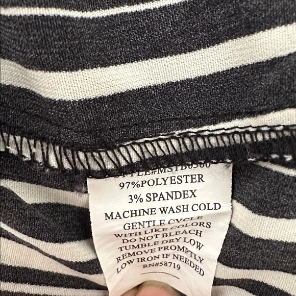 Notations Black and White Striped Women's Top size M - Picture 7 of 7